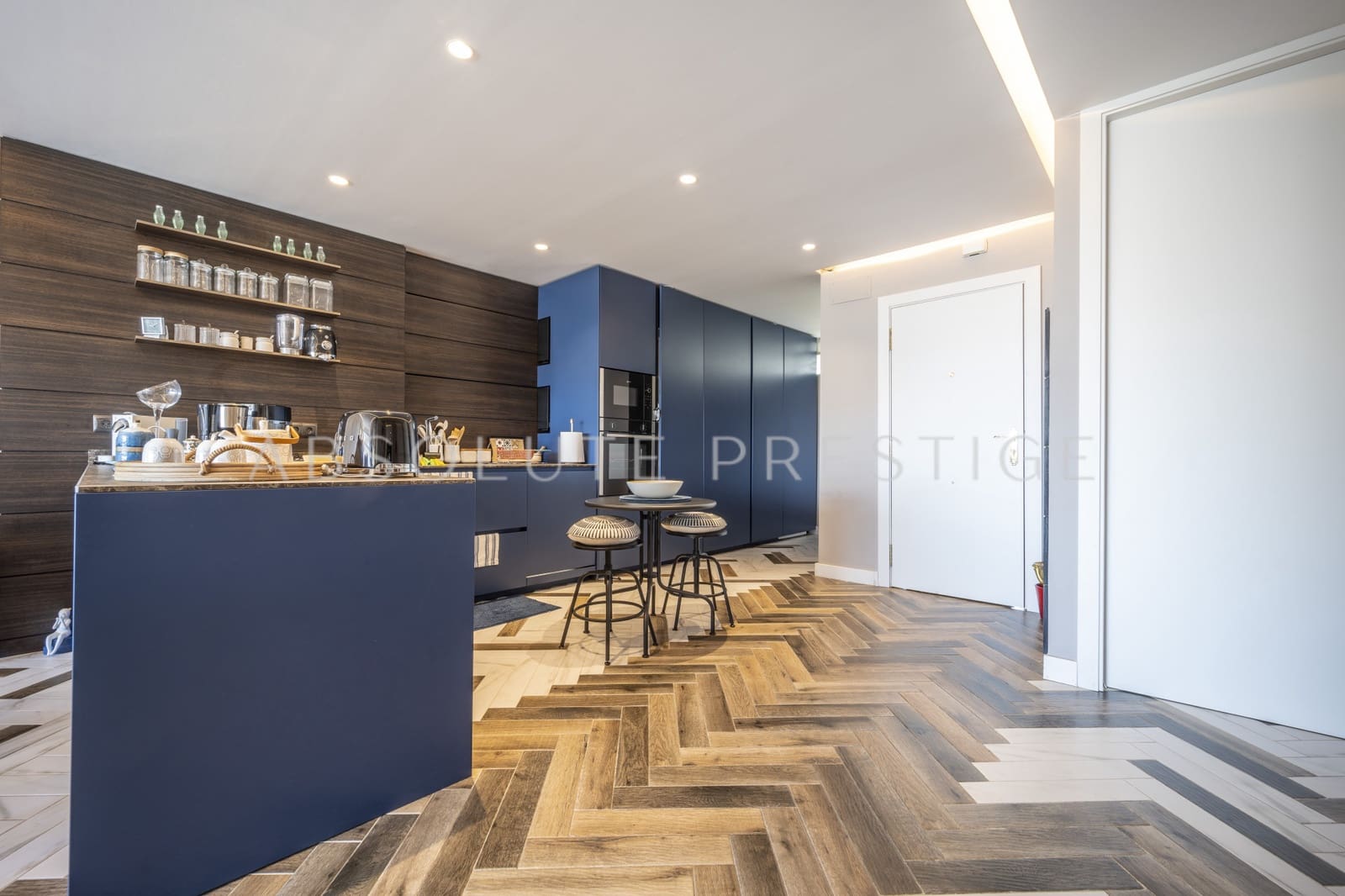 2 slaapkamer Appartement te koop in Marbella met zwembad garage - € 1.200.000 (Ref: 9542391)