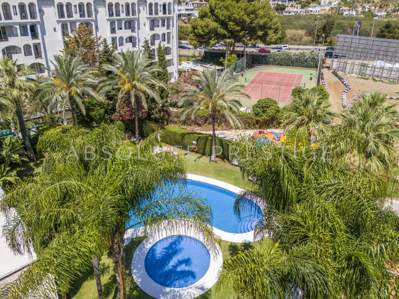2 slaapkamer Appartement te koop in Marbella met zwembad garage - € 1.200.000 (Ref: 9542391)