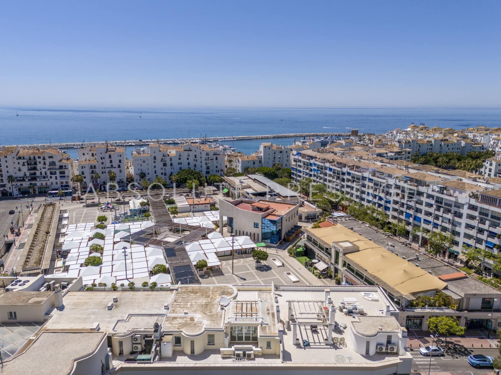 2 bedroom Apartment for sale in Marbella with pool garage - € 1,200,000 (Ref: 9542391)