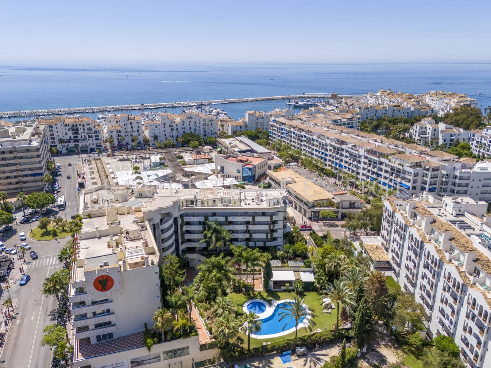 2 bedroom Apartment for sale in Marbella with pool garage - € 1,200,000 (Ref: 9542391)