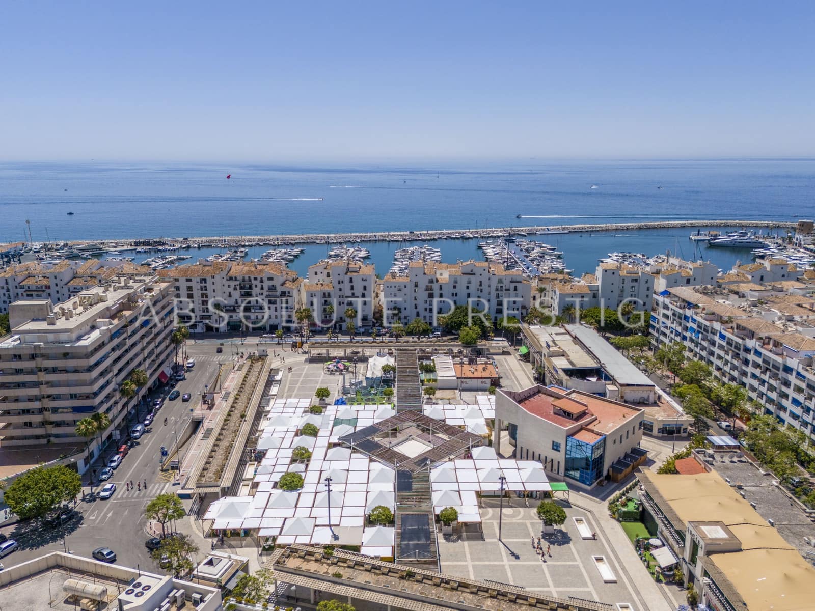 2 bedroom Apartment for sale in Marbella with pool garage - € 1,200,000 (Ref: 9542391)