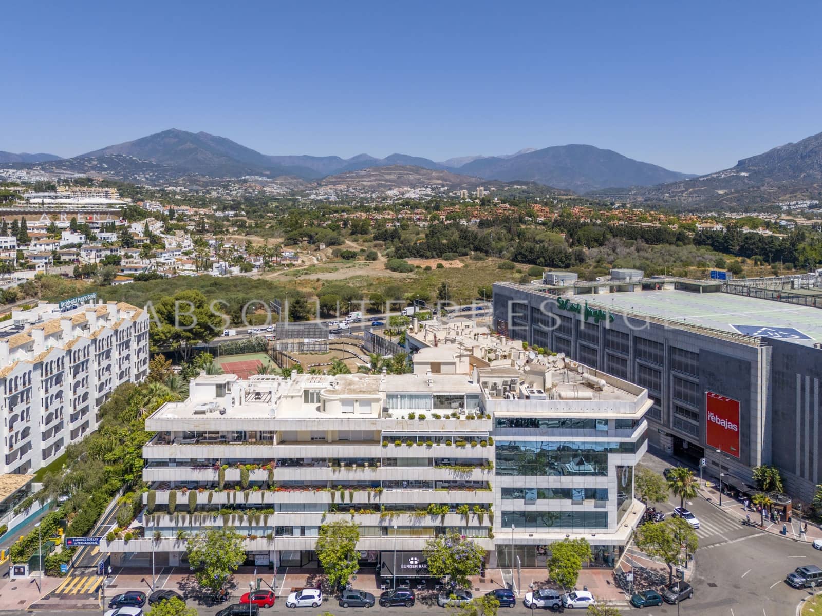 2 bedroom Apartment for sale in Marbella with pool garage - € 1,200,000 (Ref: 9542391)