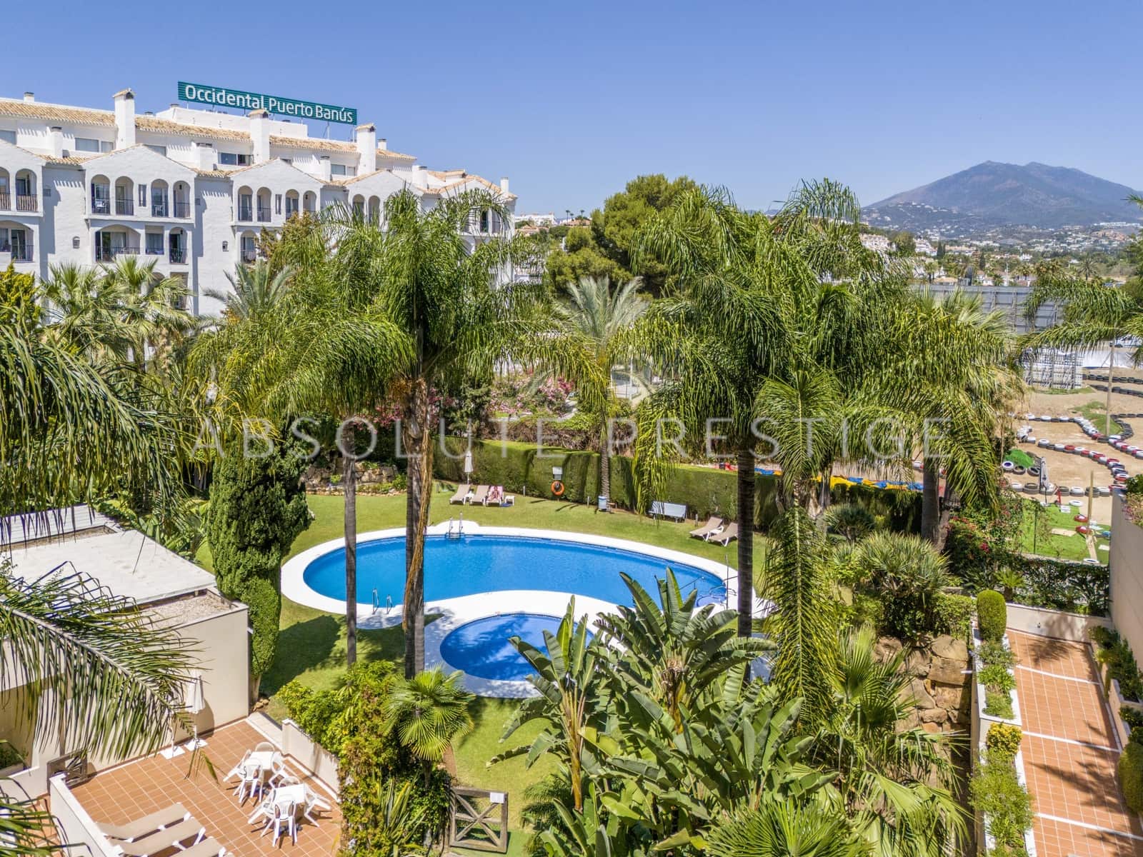 2 bedroom Apartment for sale in Marbella with pool garage - € 1,200,000 (Ref: 9542391)