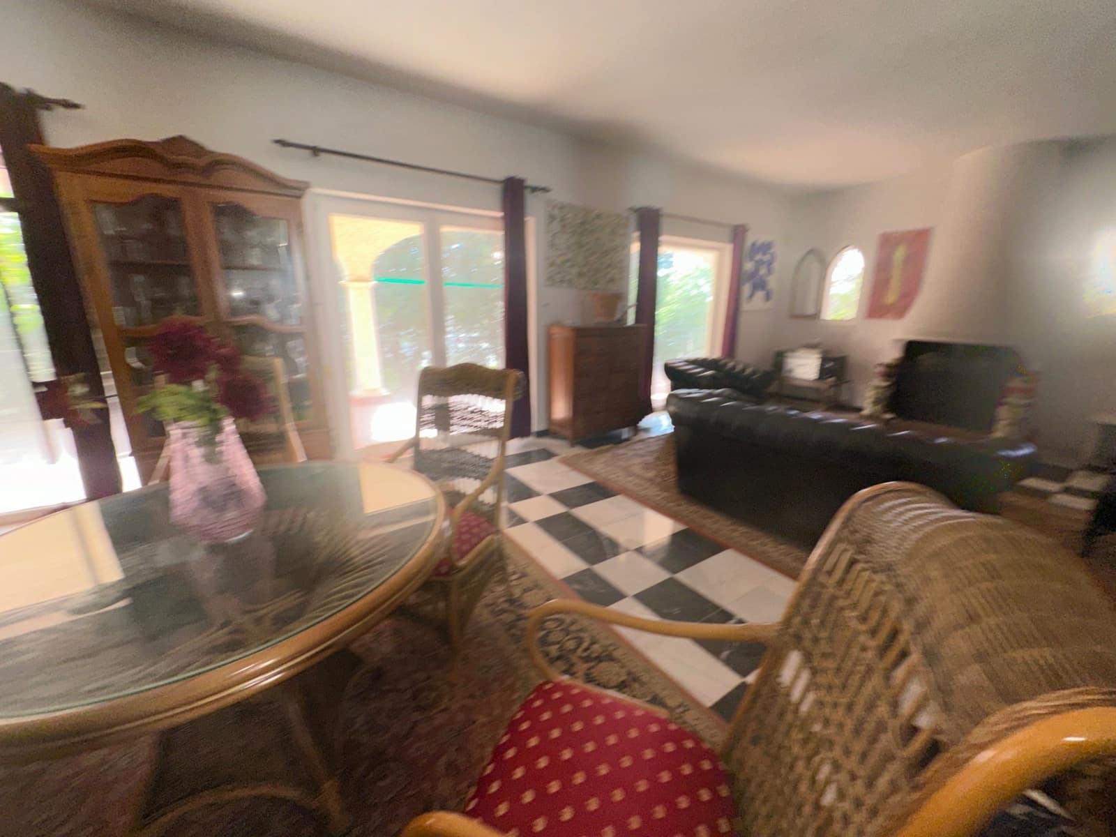 4 Zimmer Villa zu verkaufen in Marbella mit Pool Garage - 1.975.000 € (Ref: 9549983)