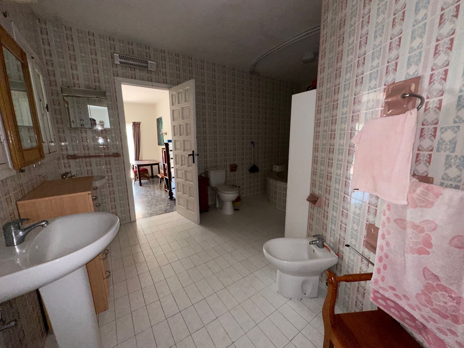 4 Zimmer Villa zu verkaufen in Marbella mit Pool Garage - 1.975.000 € (Ref: 9549983)