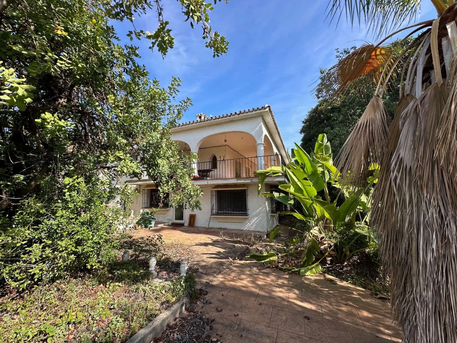 4 Zimmer Villa zu verkaufen in Marbella mit Pool Garage - 1.975.000 € (Ref: 9549983)