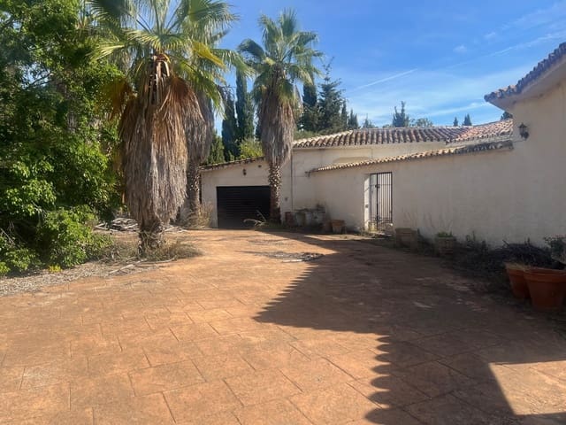 4 soverom Villa til salgs i Marbella med svømmebasseng garasje - € 1 975 000 (Ref: 9549983)