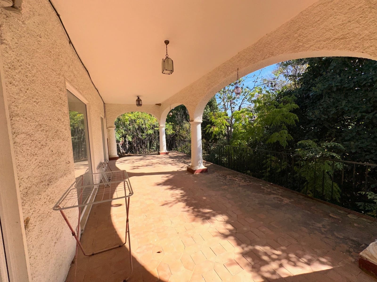 4 bedroom Villa for sale in Marbella with pool garage - € 1,975,000 (Ref: 9549983)