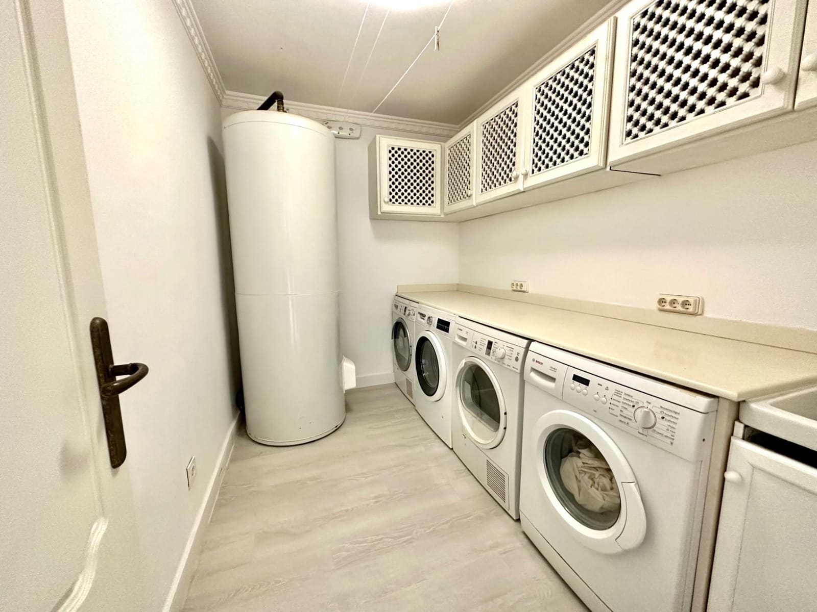 5 Zimmer Doppelhaus zu verkaufen in Marbella mit Pool Garage - 1.495.000 € (Ref: 9562169)