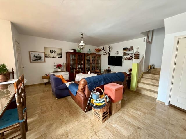 3 chambre Maison de Ville à vendre à Nueva Andalucia, Marbella avec piscine - 495 000 € (Ref: 9566455)