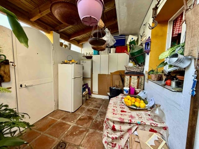 3 makuuhuone Omakotitalo myytävänä paikassa Nueva Andalucia, Marbella mukana uima-altaan - 495 000 € (Ref: 9566455)