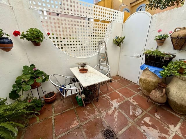 3 makuuhuone Omakotitalo myytävänä paikassa Nueva Andalucia, Marbella mukana uima-altaan - 495 000 € (Ref: 9566455)