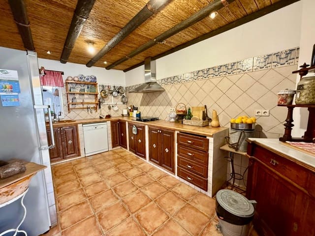 3 makuuhuone Omakotitalo myytävänä paikassa Nueva Andalucia, Marbella mukana uima-altaan - 495 000 € (Ref: 9566455)