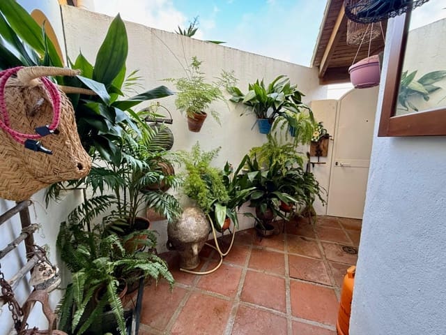 3 makuuhuone Omakotitalo myytävänä paikassa Nueva Andalucia, Marbella mukana uima-altaan - 495 000 € (Ref: 9566455)