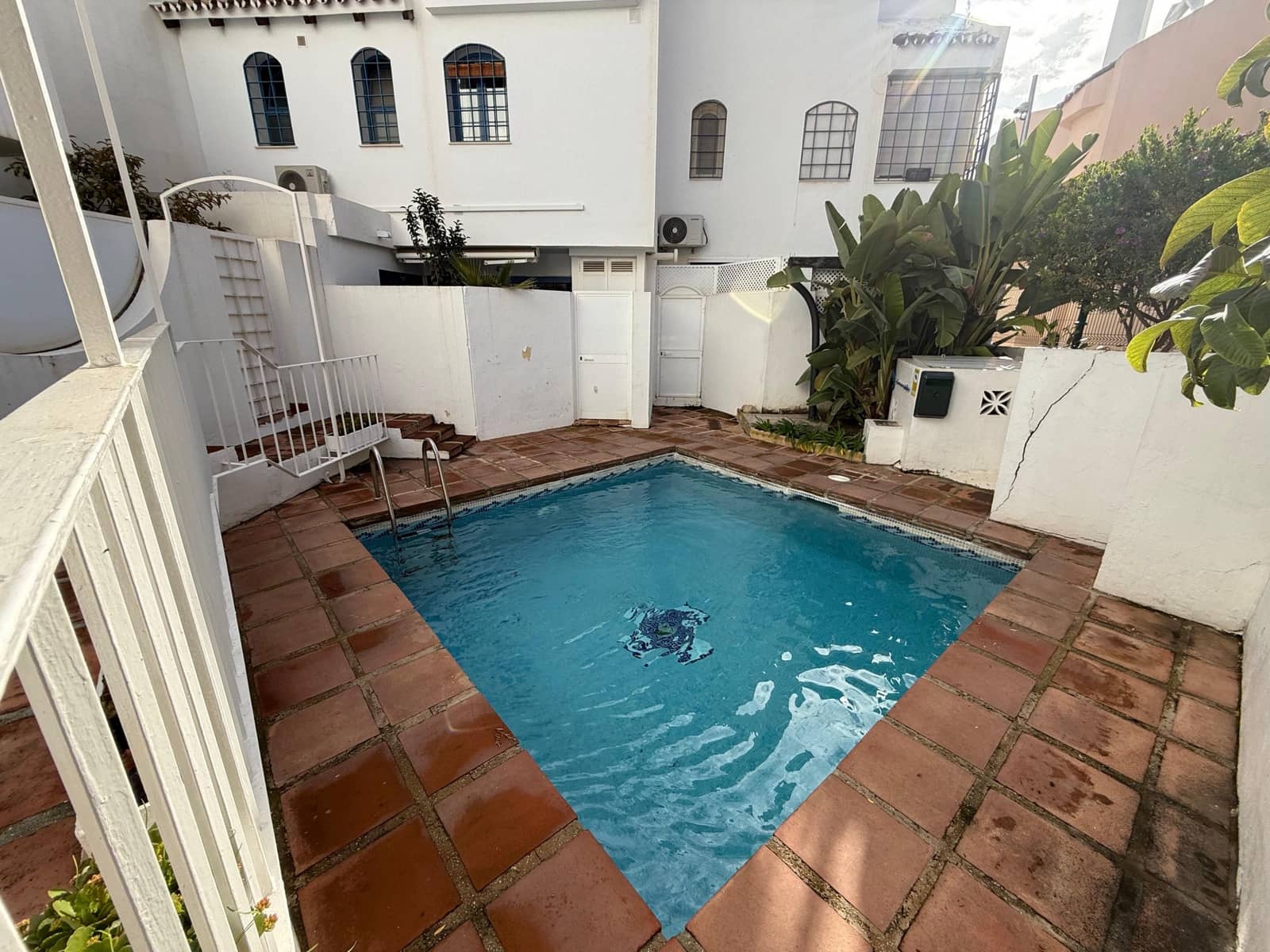 3 chambre Maison de Ville à vendre à Nueva Andalucia avec piscine - 460 000 € (Ref: 9566455)
