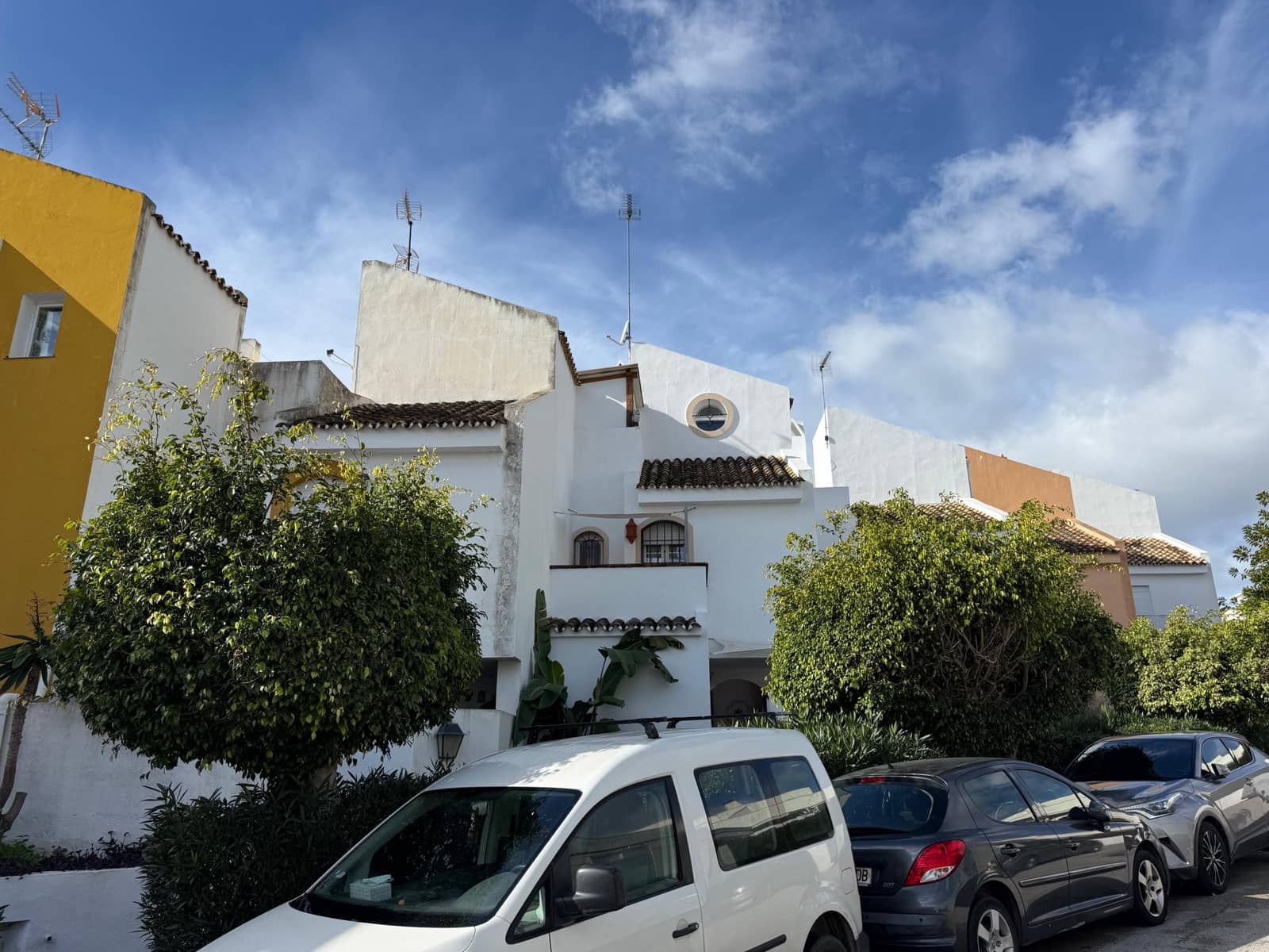 3 chambre Maison de Ville à vendre à Nueva Andalucia avec piscine - 460 000 € (Ref: 9566455)