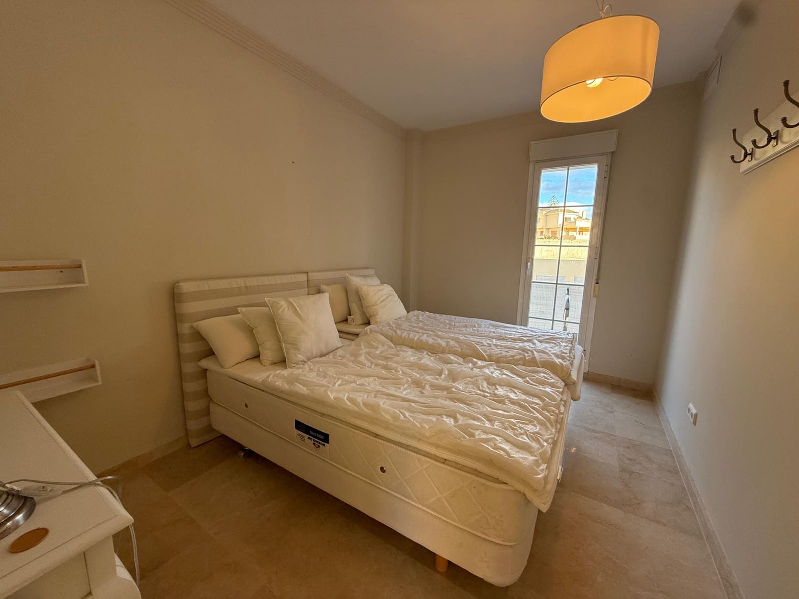 4 sovrum Takvåning till salu i Marbella med pool garage - 950 000 € (Ref: 9567862)