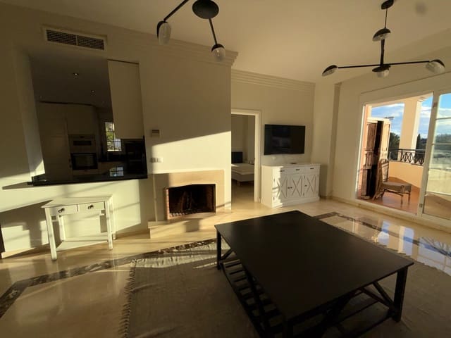 4 slaapkamer Penthouse te koop in Nueva Andalucia, Marbella met zwembad garage - € 950.000 (Ref: 9567862)