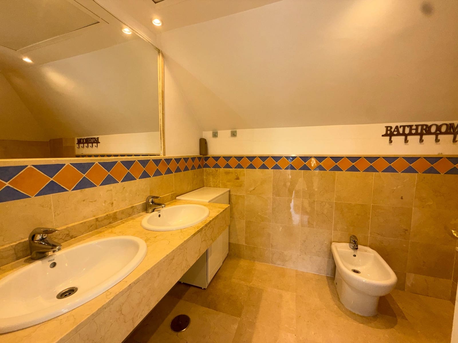 4 sovrum Takvåning till salu i Marbella med pool garage - 950 000 € (Ref: 9567862)