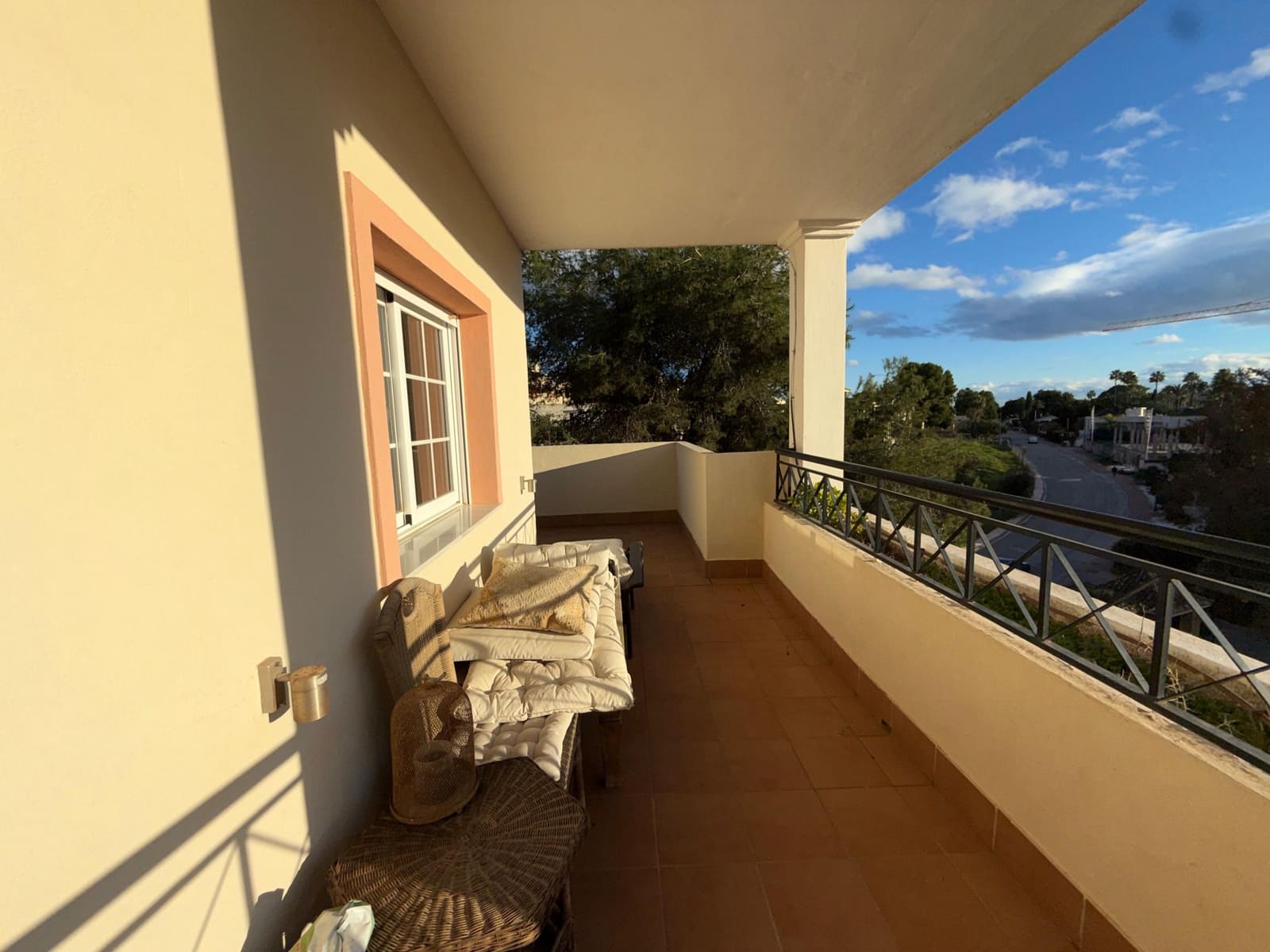 4 sovrum Takvåning till salu i Marbella med pool garage - 950 000 € (Ref: 9567862)