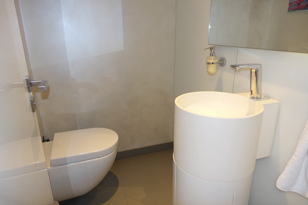 Entreprise à vendre à Puerto Banus - 520 000 € (Ref: 9603375)