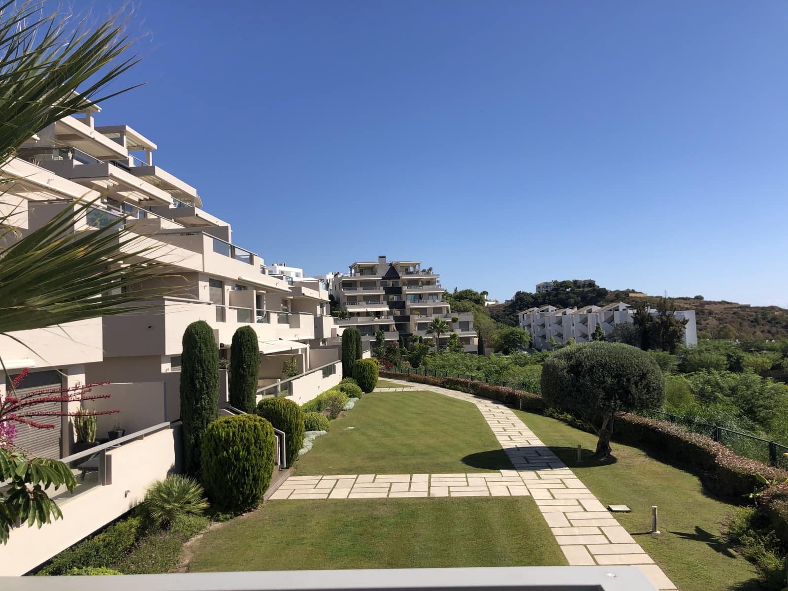 Apartamento de 3 habitaciones en Benahavís en venta con piscina garaje - 650.000 € (Ref: 9628319)