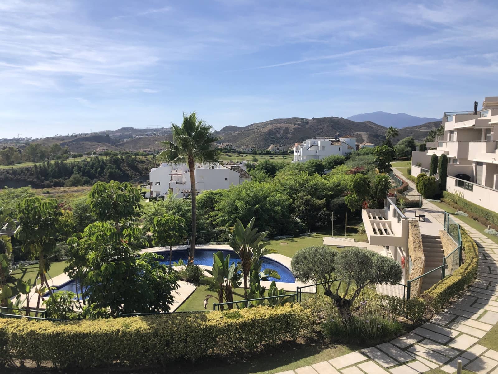 Apartamento de 3 habitaciones en Benahavís en venta con piscina garaje - 650.000 € (Ref: 9628319)