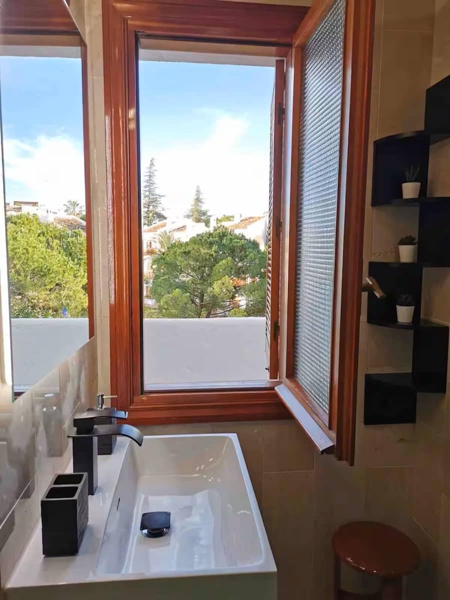 2 bedroom Apartment for sale in Marbella with pool garage - € 380,000 (Ref: 9654480)