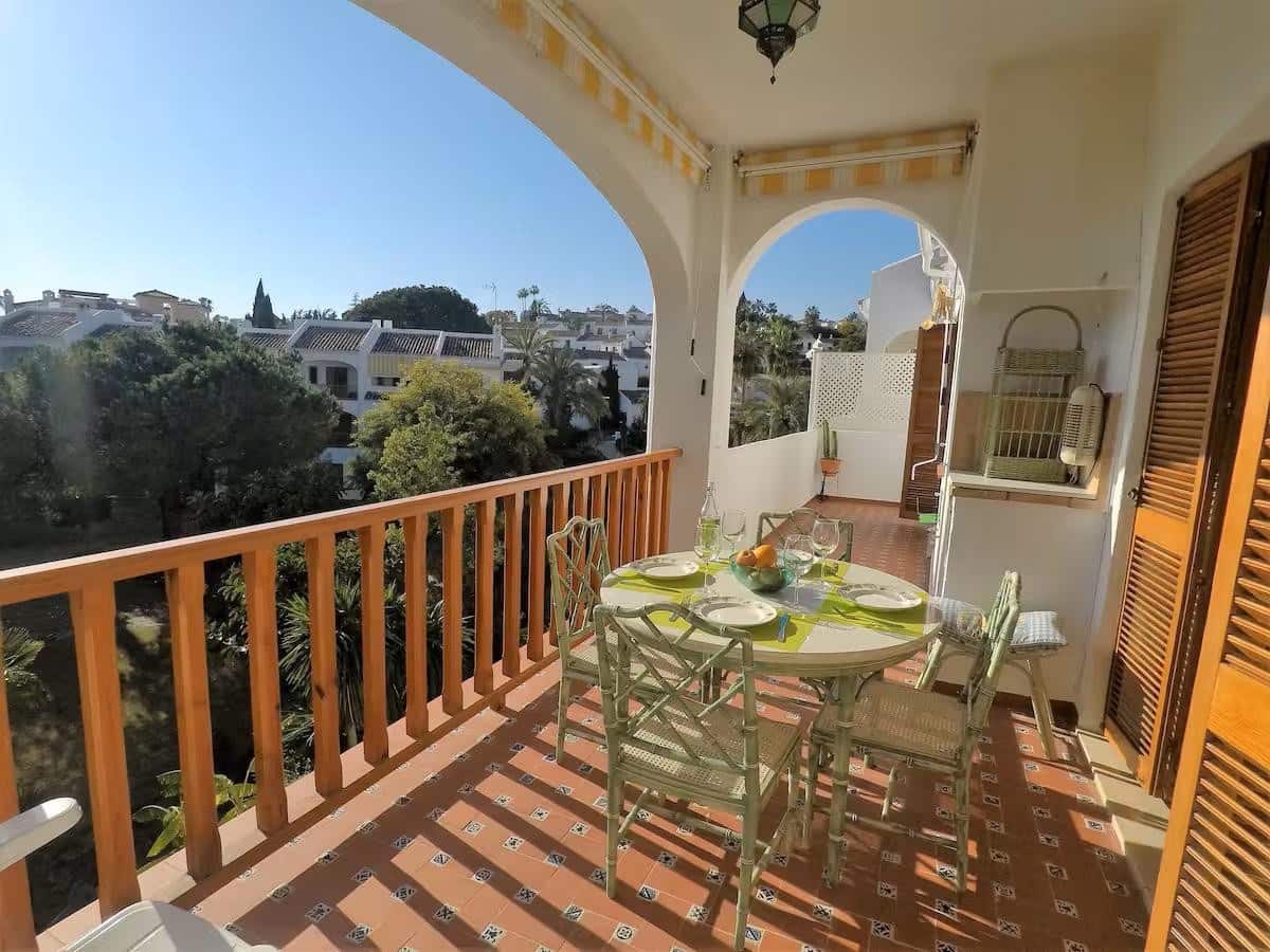2 bedroom Apartment for sale in Marbella with pool garage - € 380,000 (Ref: 9654480)