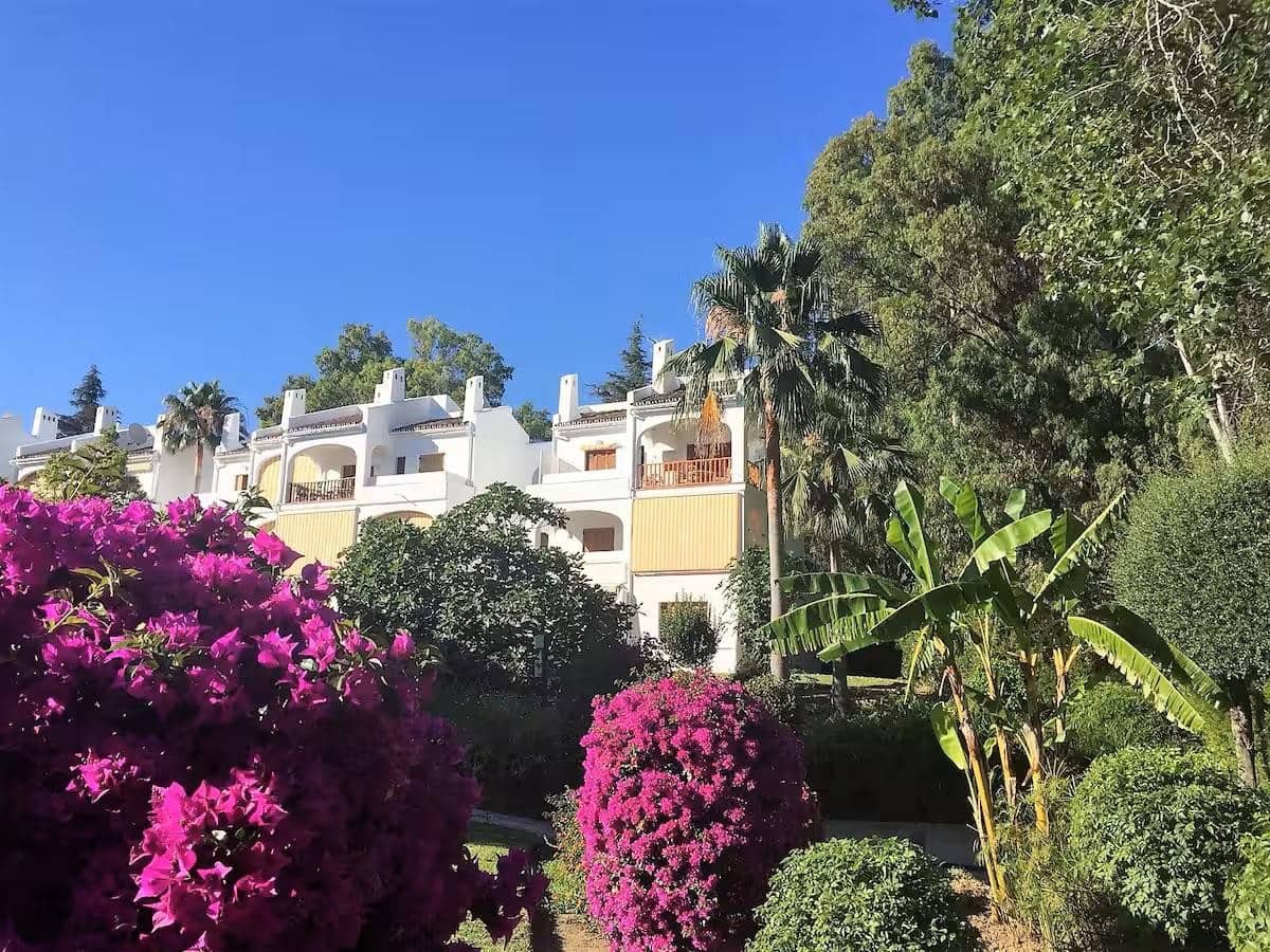 2 bedroom Apartment for sale in Marbella with pool garage - € 380,000 (Ref: 9654480)