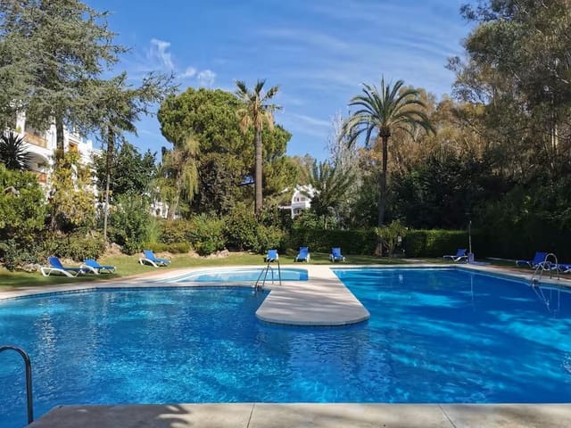 2 chambre Appartement à vendre à Marbella avec piscine garage - 340 000 € (Ref: 9654480)