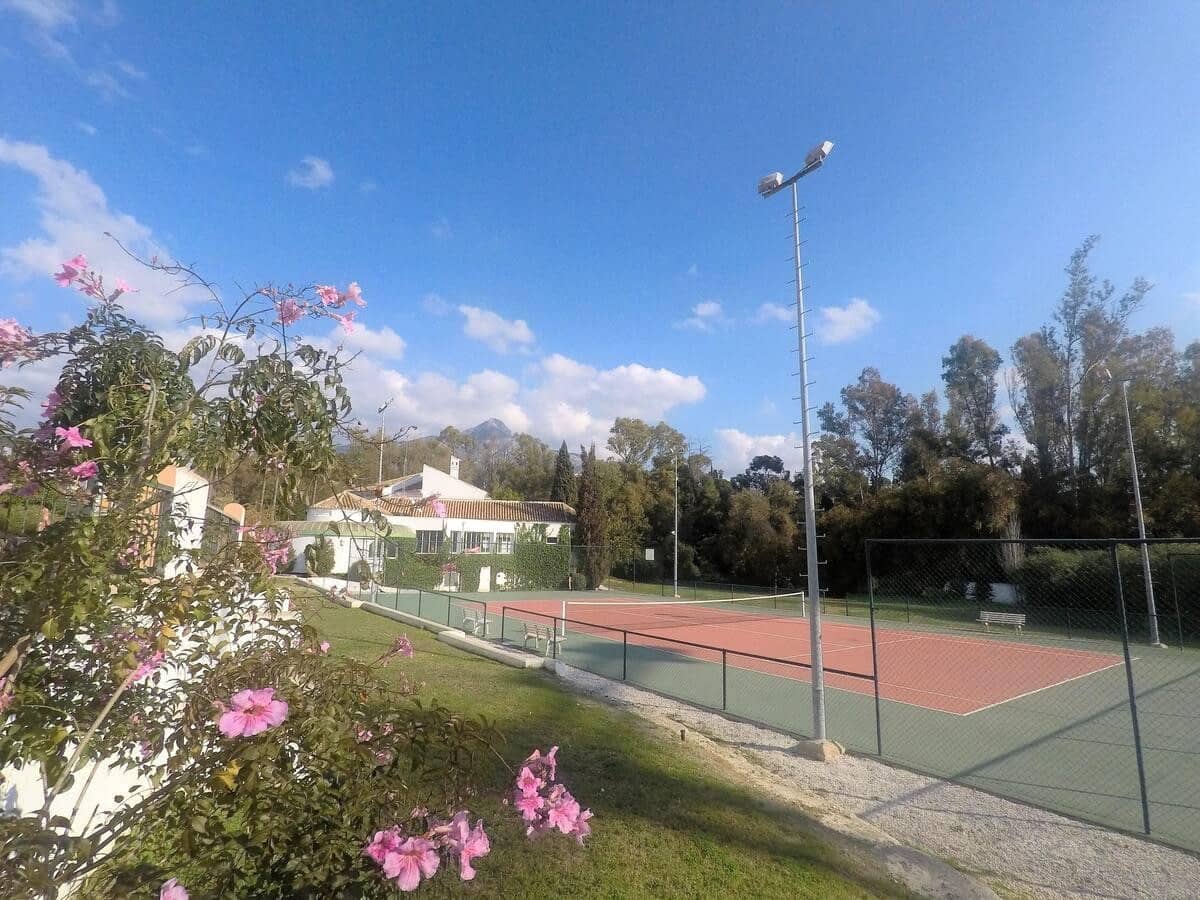 2 bedroom Apartment for sale in Marbella with pool garage - € 380,000 (Ref: 9654480)