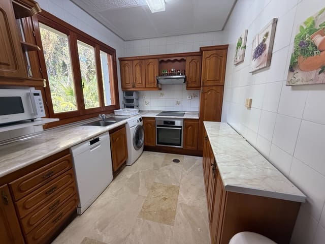 2 soveværelse Lejlighed til salg i Marbella med swimmingpool garage - € 370.000 (Ref: 9654480)
