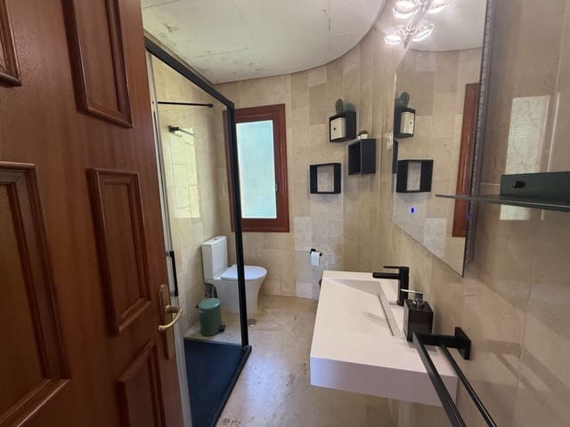 2 soveværelse Lejlighed til salg i Marbella med swimmingpool garage - € 370.000 (Ref: 9654480)
