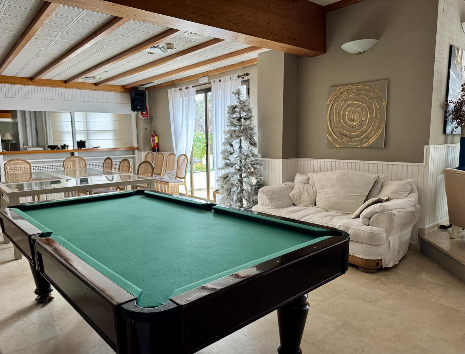 Apartamento de 2 habitaciones en Marbella en venta con piscina garaje - 370.000 € (Ref: 9654480)