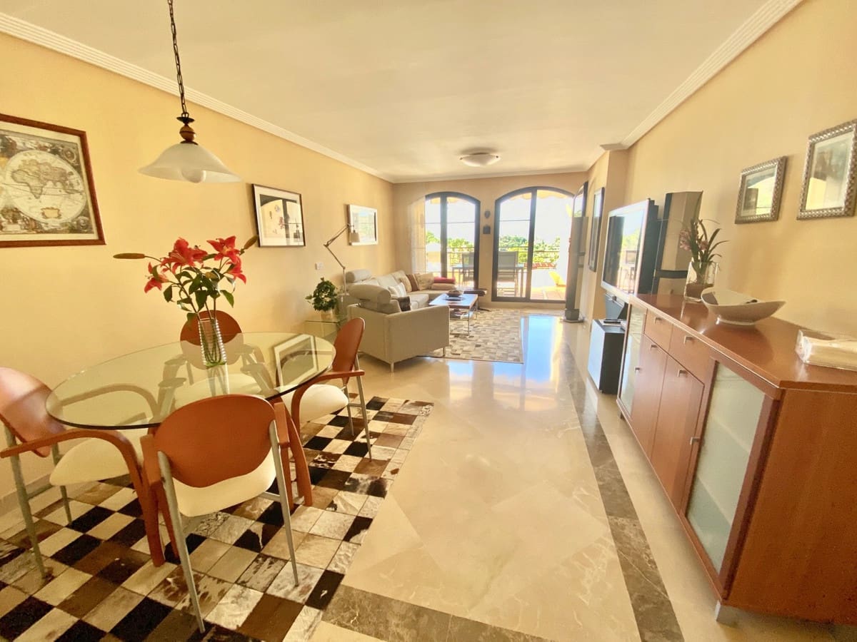 2 makuuhuone Huoneisto myytävänä paikassa Los Arqueros mukana uima-altaan 
autotalli - 430 000 € (Ref: 9676591)