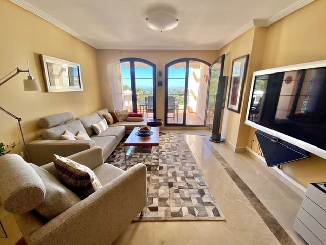 Apartamento de 2 habitaciones en Los Arqueros, Benahavís en venta con piscina garaje - 430.000 € (Ref: 9676591)