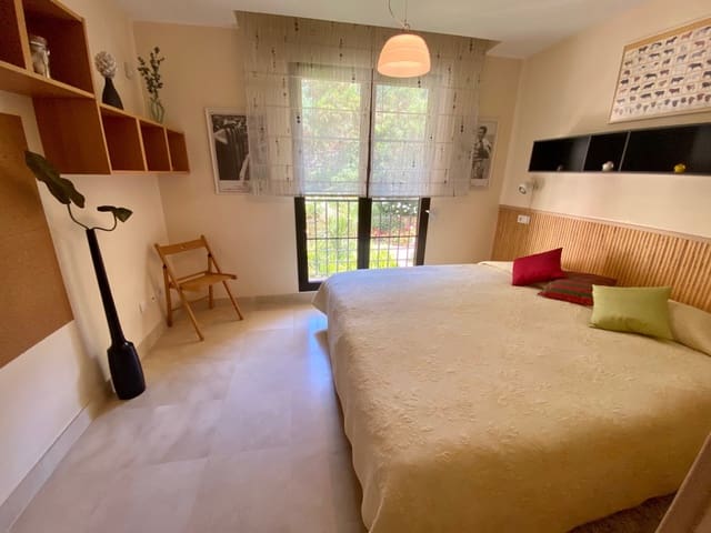 Apartamento de 2 habitaciones en Los Arqueros, Benahavís en venta con piscina garaje - 430.000 € (Ref: 9676591)