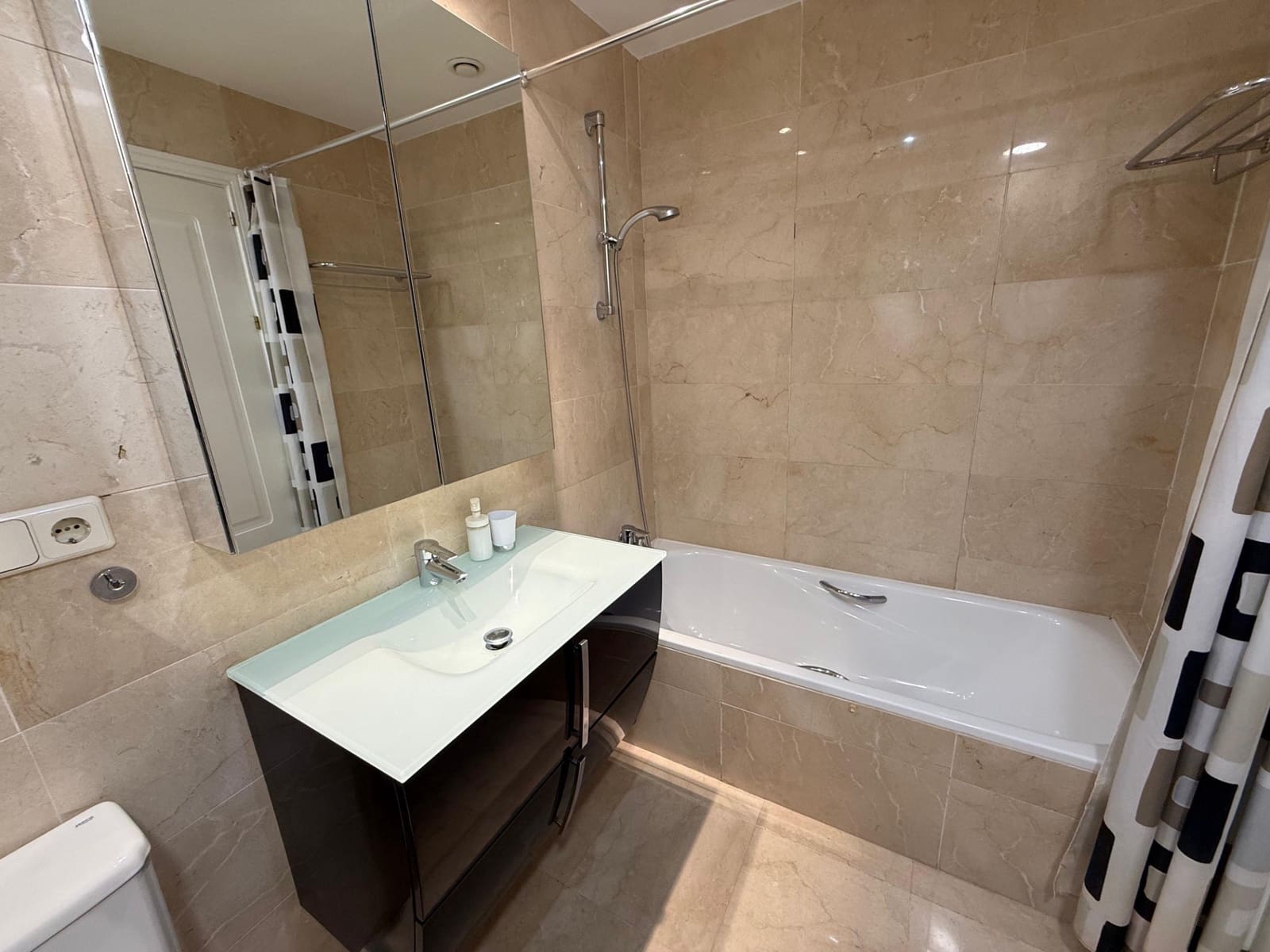 2 bedroom Apartment for sale in Los Arqueros with pool garage - € 430,000 (Ref: 9676591)