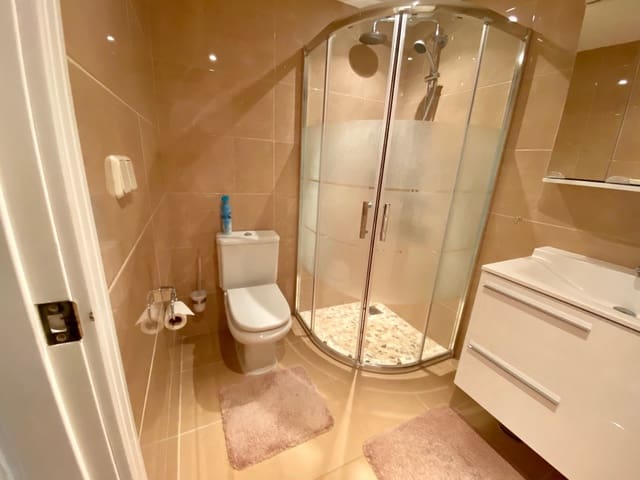 2 sypialnia Apartament na sprzedaż w Los Arqueros, Benahavís z basenem garażem - 430 000 € (Ref: 9676591)