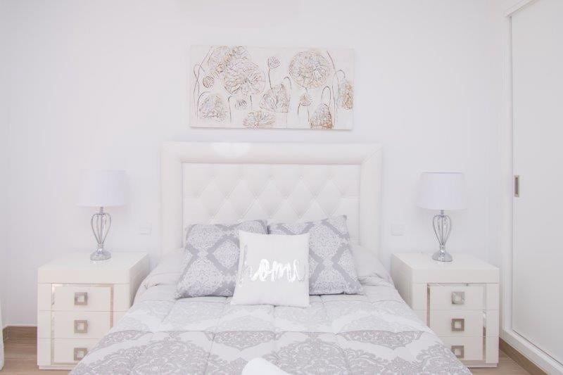 3 soverom Hus til salgs i El Paraiso med svømmebasseng garasje - € 676 000 (Ref: 9747531)