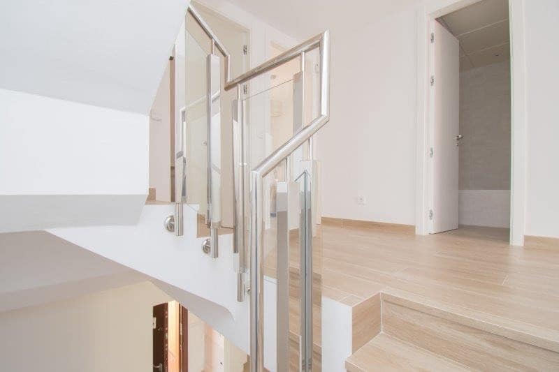 3 soverom Hus til salgs i El Paraiso med svømmebasseng garasje - € 676 000 (Ref: 9747531)