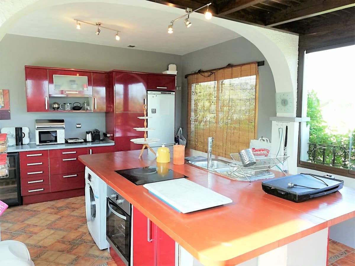 7 soveværelse Villa til salg i Nueva Andalucia med swimmingpool garage - € 1.890.000 (Ref: 9772035)