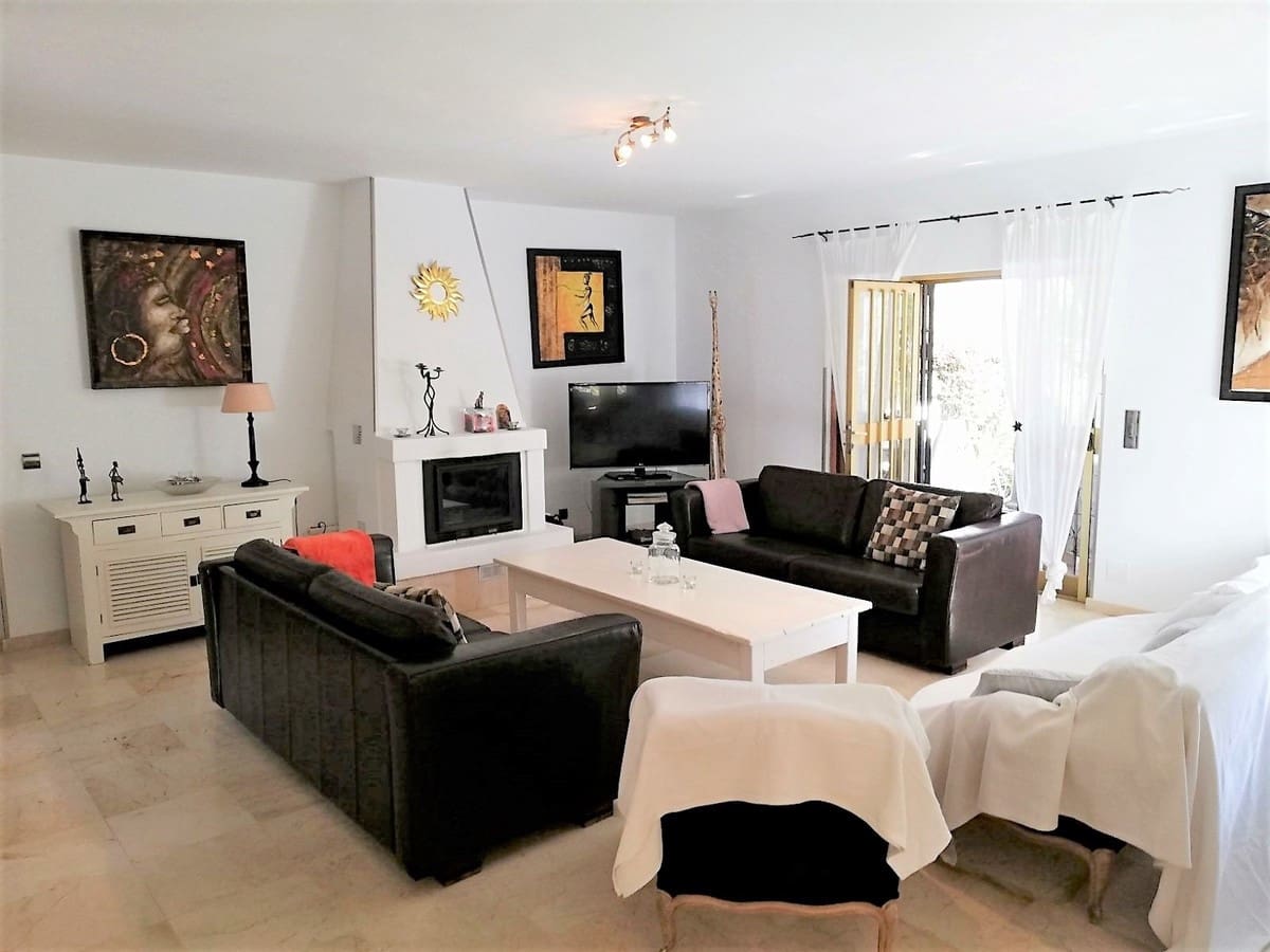 7 soveværelse Villa til salg i Nueva Andalucia med swimmingpool garage - € 1.890.000 (Ref: 9772035)