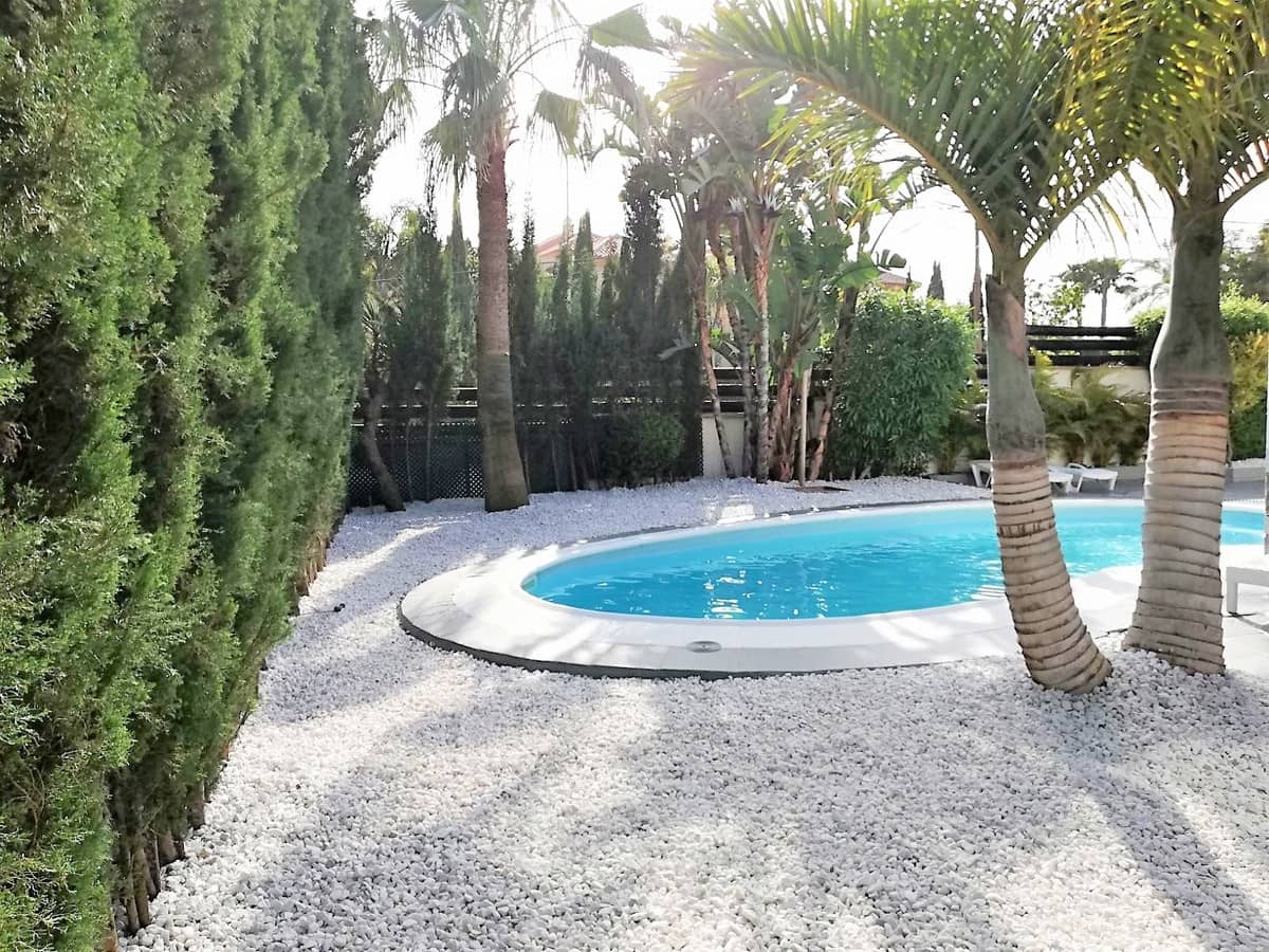 7 soveværelse Villa til salg i Nueva Andalucia med swimmingpool garage - € 1.890.000 (Ref: 9772035)
