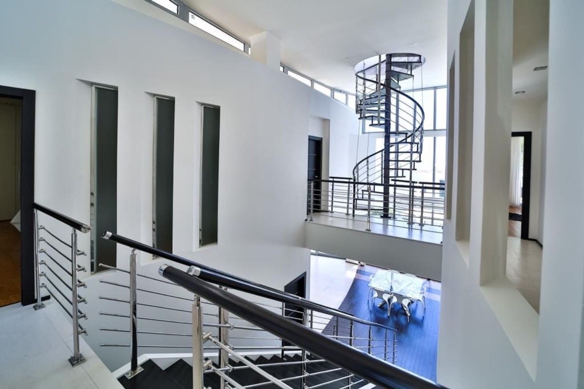 4 soverom Villa til salgs i Marbella med svømmebasseng garasje - € 3 000 000 (Ref: 9779092)