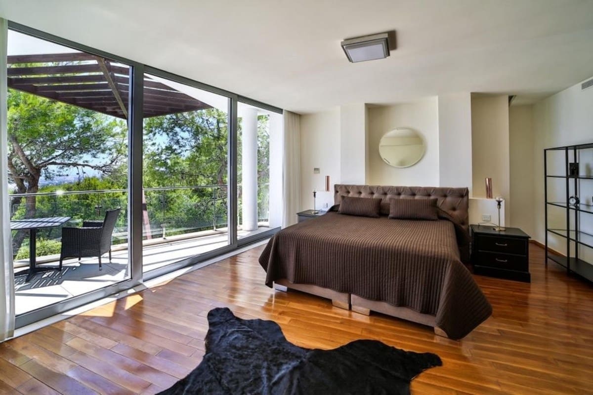 4 soverom Villa til salgs i Marbella med svømmebasseng garasje - € 3 000 000 (Ref: 9779092)