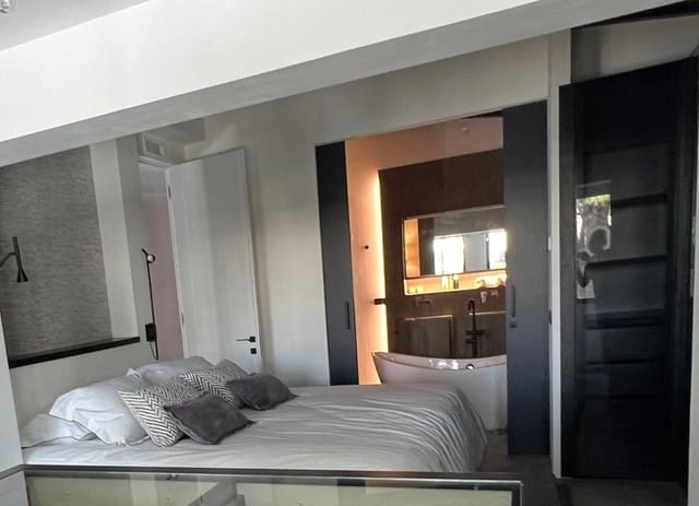 Chalet de 4 habitaciones en Nueva Andalucia, Marbella en venta con piscina garaje - 1.590.000 € (Ref: 9795640)