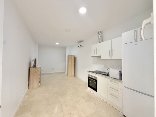 9 soveværelse Hotel til salg i San Pedro de Alcantara, Marbella med garage - € 1.700.000 (Ref: 9807182)