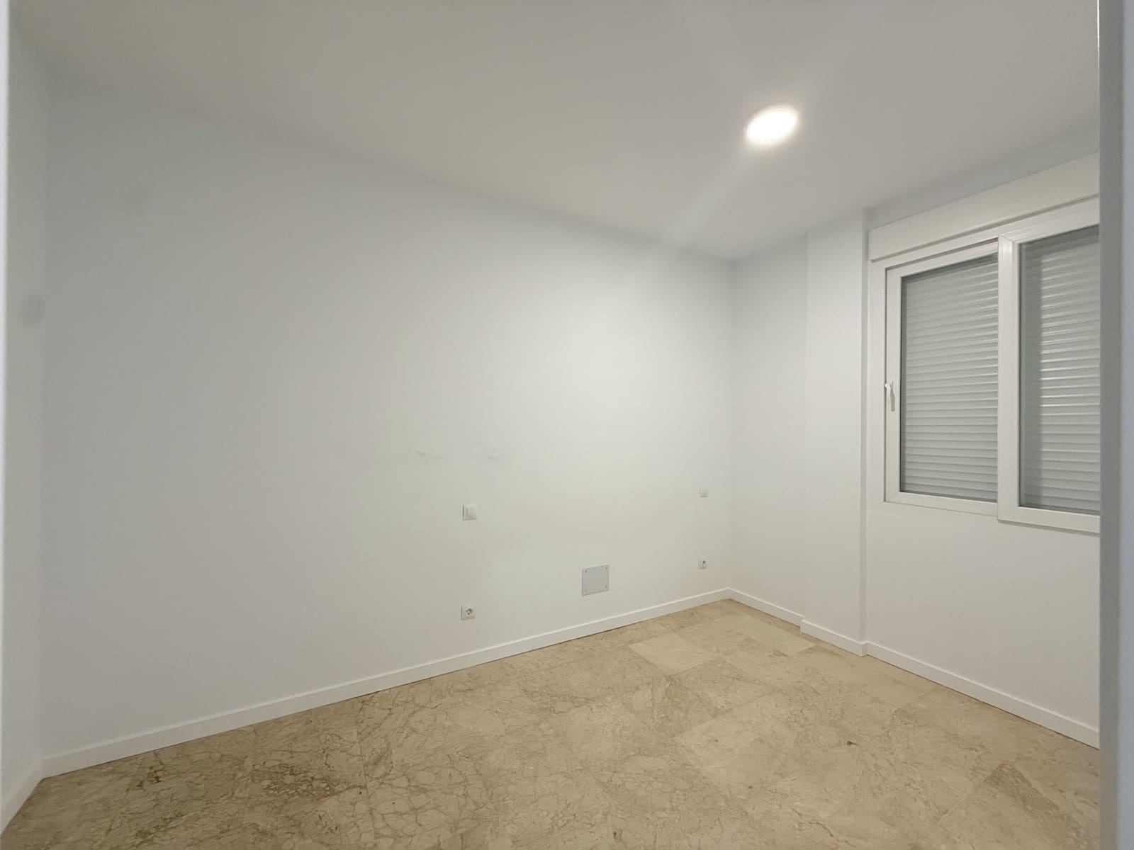 9 slaapkamer Hotel te koop in San Pedro de Alcantara met garage - € 1.700.000 (Ref: 9807182)